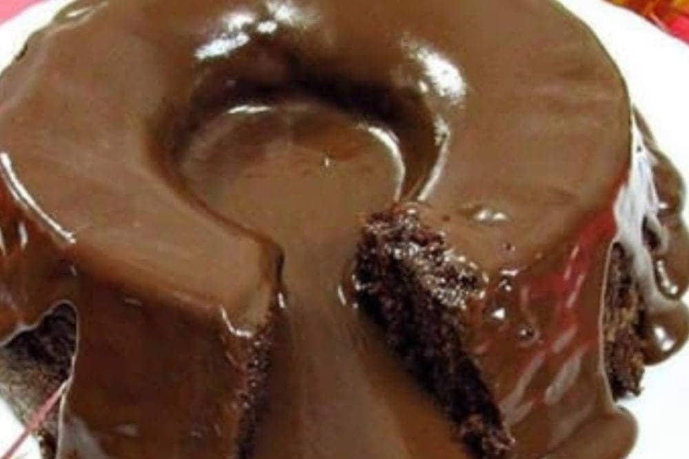 Torta vulcao de chocolate