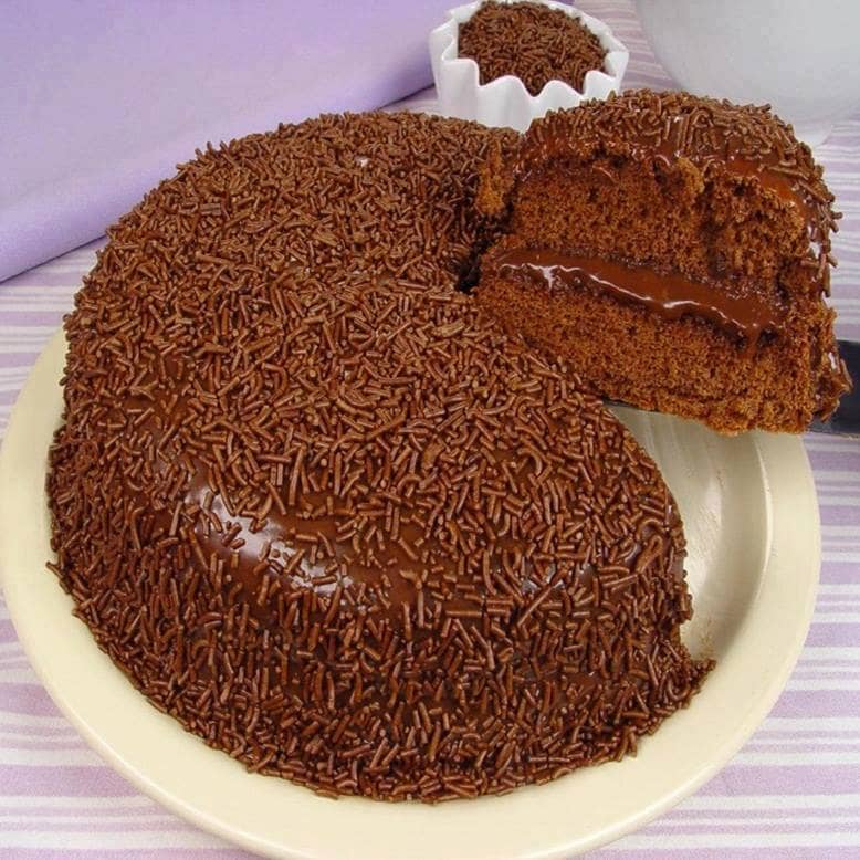 bolo brigadeiro para sobre mesa do natal
