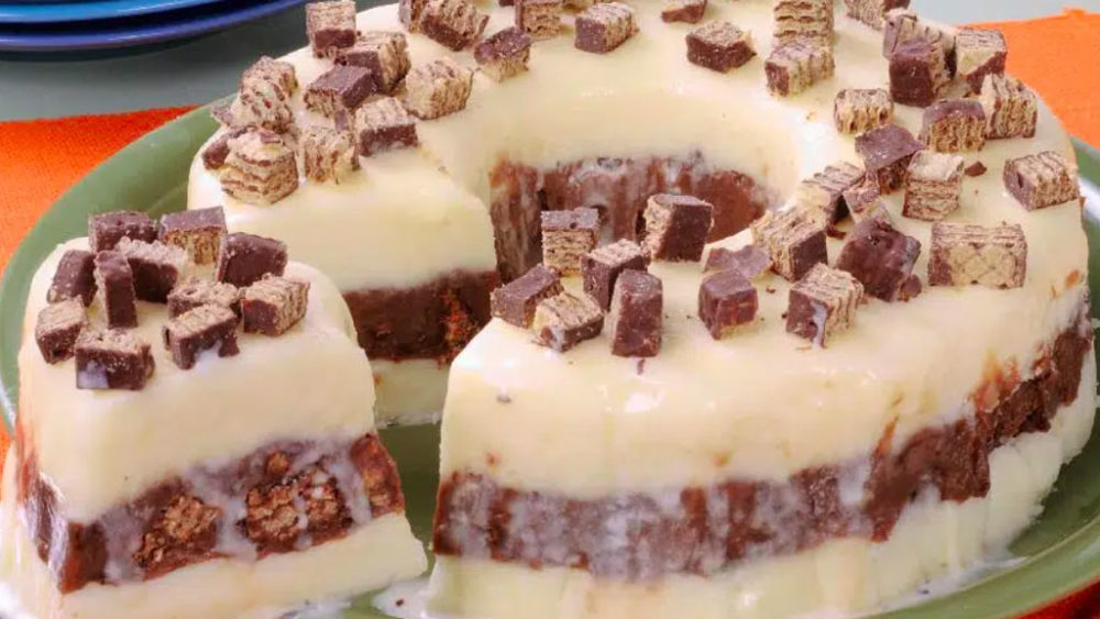 bolo de bis com sorvete de creme