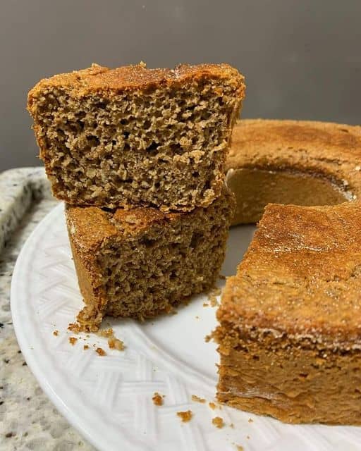 bolo saudável de maçã, aveia e canela