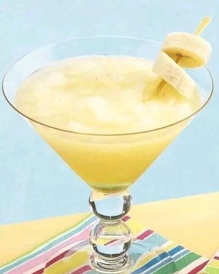 daiquiri de banana um drinque doce e tropical