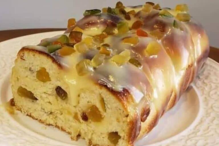 pão doce com frutas cristalizadas