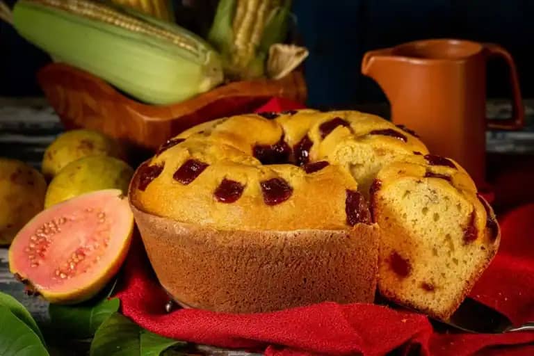 bolo de queijo com goiabada