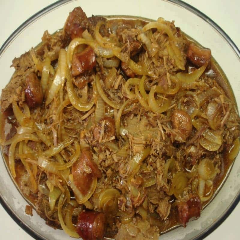 carne desfiada na panela de pressão