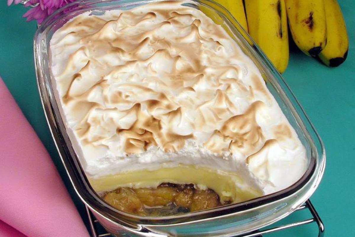 doce de banana com creme e suspiro