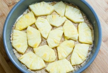 Receita de Bolo de Abacaxi Fresco de Cabeça para Baixo