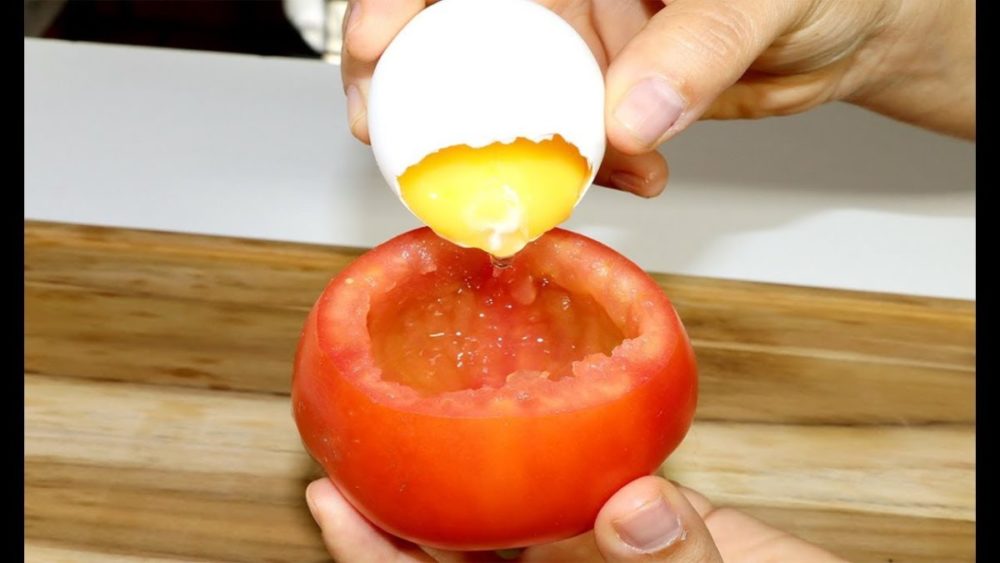 já comeu ovo assim com tomate