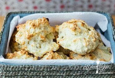 Pão de leite com parmesão e ervas de provence