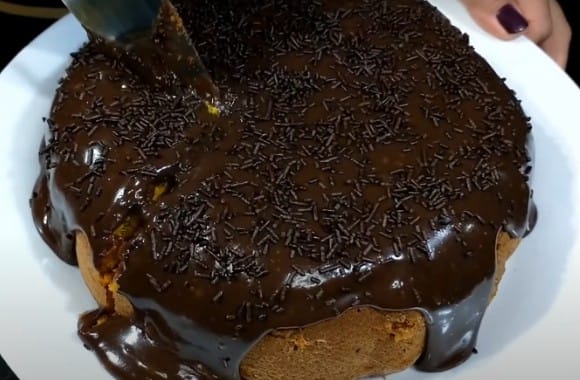 Bolo-de-cenoura-vulcão-como-ficou