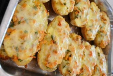 Receita de Batata Assada Recheada com Frango - Receita Cremosa
