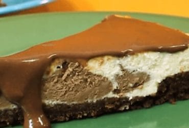 Receita de Cheesecake de iogurte cremoso com ganache de chocolate