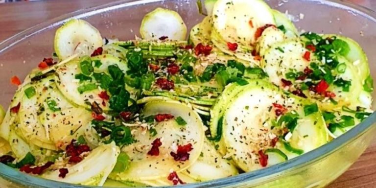 Salada de Abobrinha Crua! Receita apetitosa para qualquer refeição!