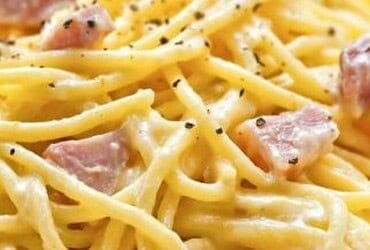 Receita de Receita de Spaguetti à Carbonara Cremoso