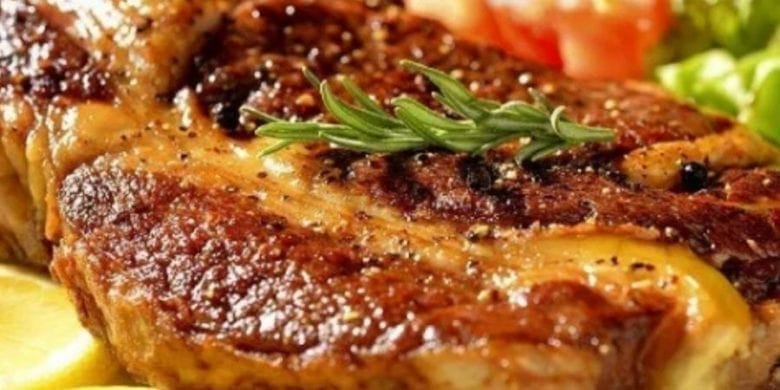 Maminha suculenta preparada de duas formas: assada no forno com alho e manteiga e cozida na panela com cerveja preta