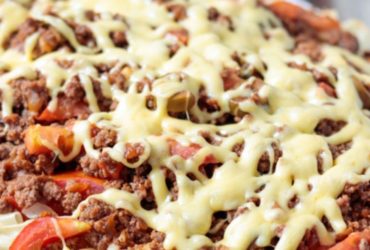 Receita de Macarronada ao forno cremosa com creme de queijo e molho