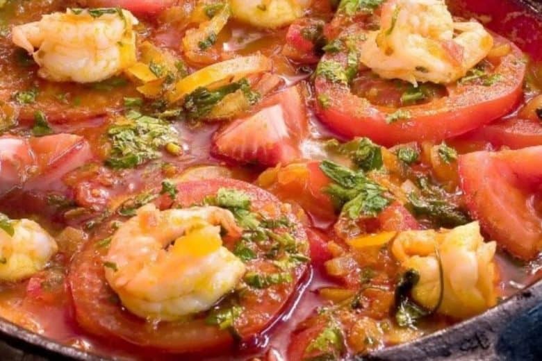 Moqueca Capixaba de Peixe e Camarão: Leve e Deliciosa!