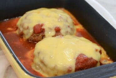 Receita de Polpetone de carne ao forno com queijo: uma delícia cremosa!