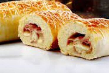 Receita de Rocambole de Pão: Delícia Cremosa de Presunto e Queijo