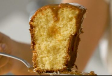 Receita de Bolo Queijadinha com Doce de Leite: Receita Cremosa e Fofinha!