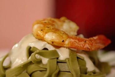 Receita de Fettucine cremoso com camarões: experiência sublime!