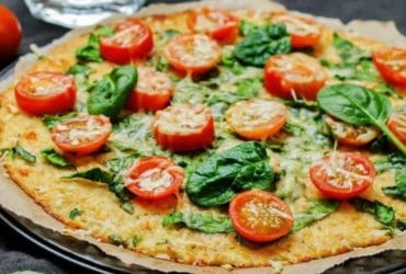 Receita de Pizza de couve-flor com queijo: opção saudável e cremosa!