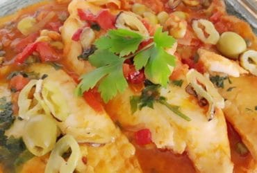 Receita de Peixe para o Réveillon com Molho de Tomate e Alcaparras: Delicioso!