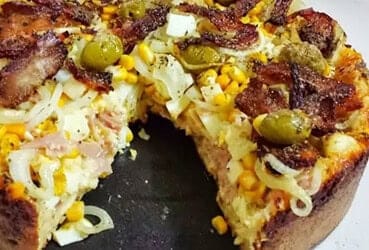 Receita de Torta de Mussarela e Azeitonas: Receita Cremosa da Vovó!