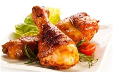 Receita de Sobrecoxas de frango ao vinho e maionese: assado magnífico!
