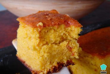 Receita de Bolo de cenoura saudável com farinha de linhaça.