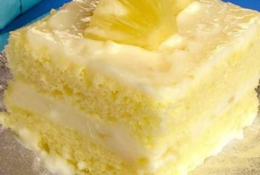 Receita de Bolo de Abacaxi Cremoso e Fofinho maravilhoso
