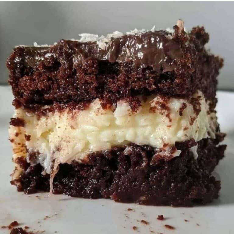 Bolo de chocolate recheado cremoso Beijinho