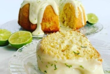 Receita de Bolo de Limão com Cobertura Cremosa de Leite Condensado