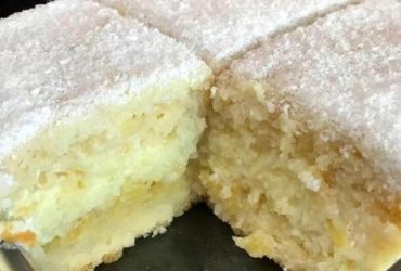 Receita de Bolo Gelado de Abacaxi e Coco: Cremoso e Refrescante