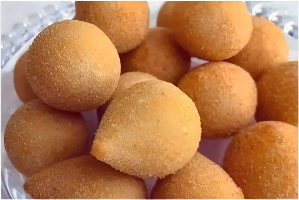 Coxinha de mandioca diferente e deliciosa vai bem com qualquer recheio