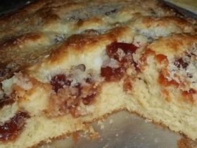 bolo de goiabada e coco prático e saboroso