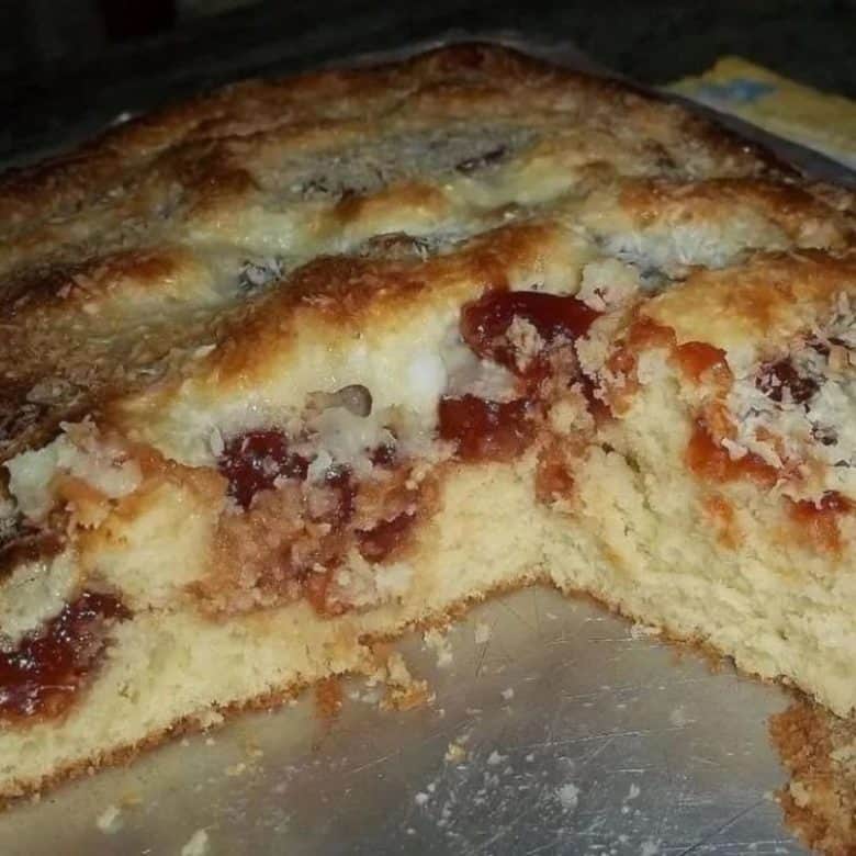 bolo de goiabada e coco prático e saboroso