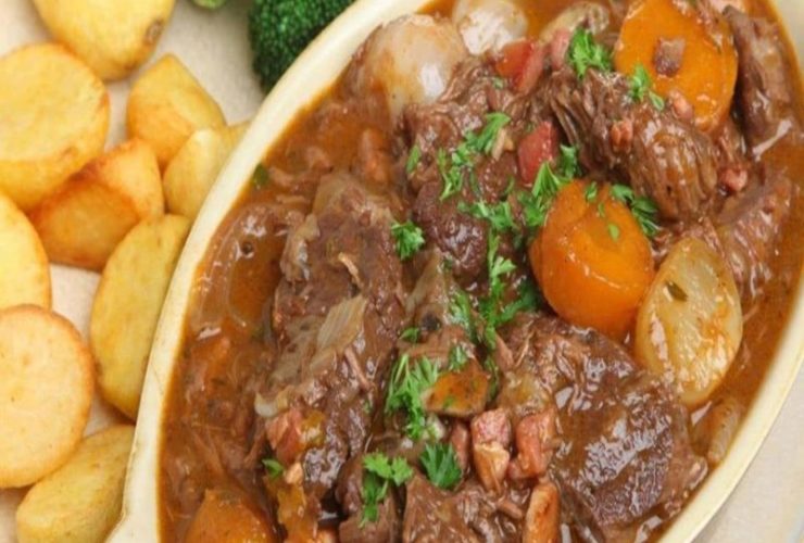 como fazer carne de panela com batata e cenoura