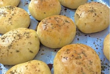 pãozinho de cebola de liquidificador