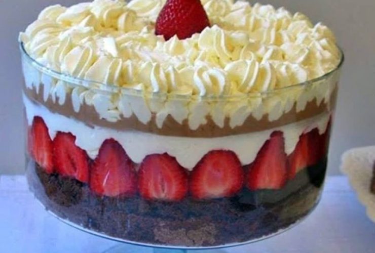 bolo trifle de morango (delicioso)