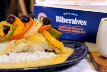 lombo de bacalhau ao azeite de dendê e leite de coco