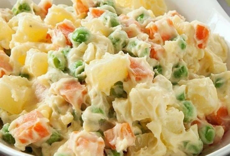 salada de maionese fica uma delícia e é bem simples de preparar