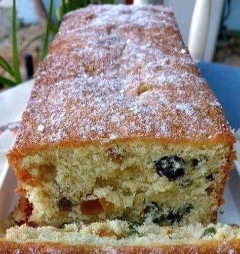 bolo de rum com frutas