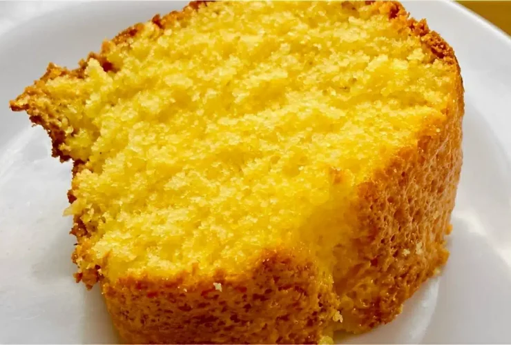 bolo de fubá simples prático e delicioso