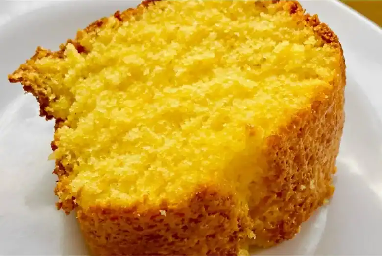 bolo de fubá simples prático e delicioso