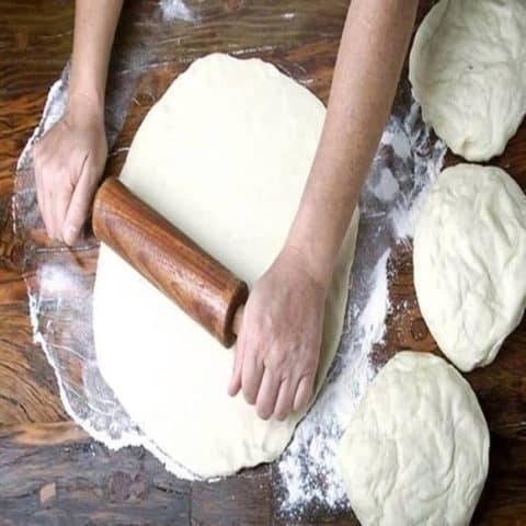 Massa para Pizza: Receita Cremosa e Fofinha