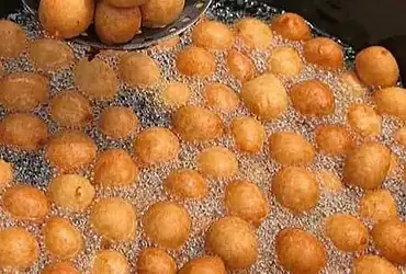 não é bolinho de chuva deliciosa e fácil receita para o café da manhã