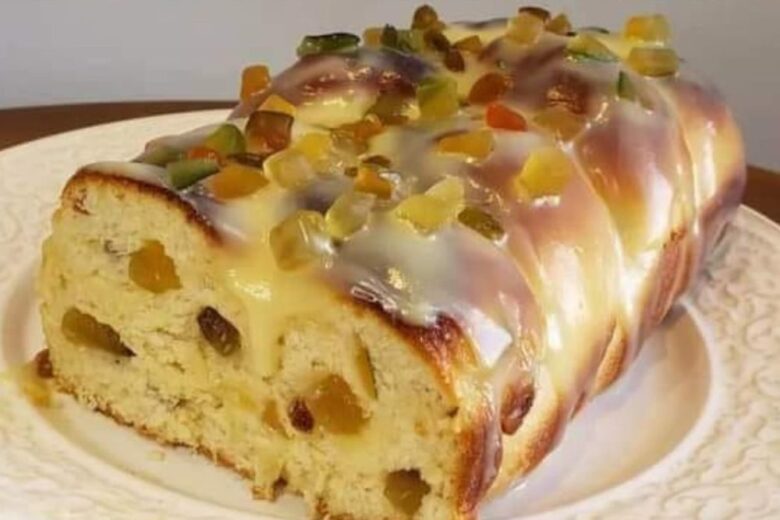 pão doce com frutas cristalizadas