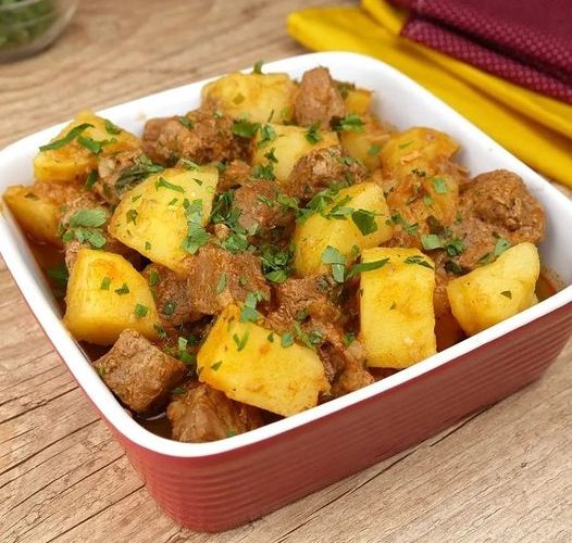 receita de carne de panela com batatas!