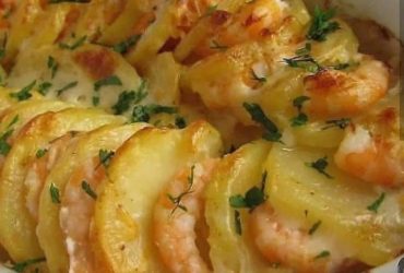 receita deliciosa de batata gratinada com camarão