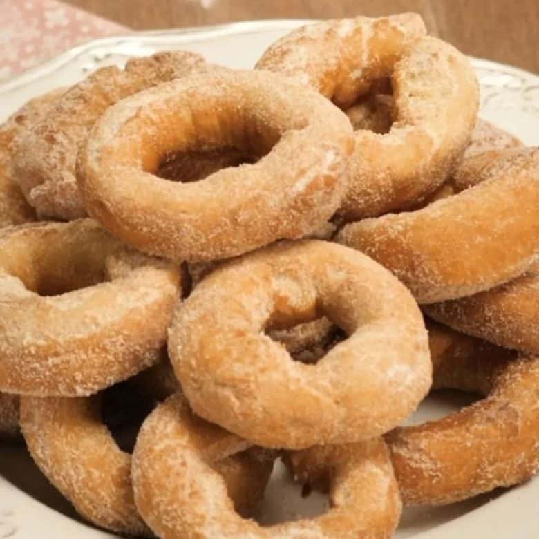 rosquinha frita vem ver uma delicia